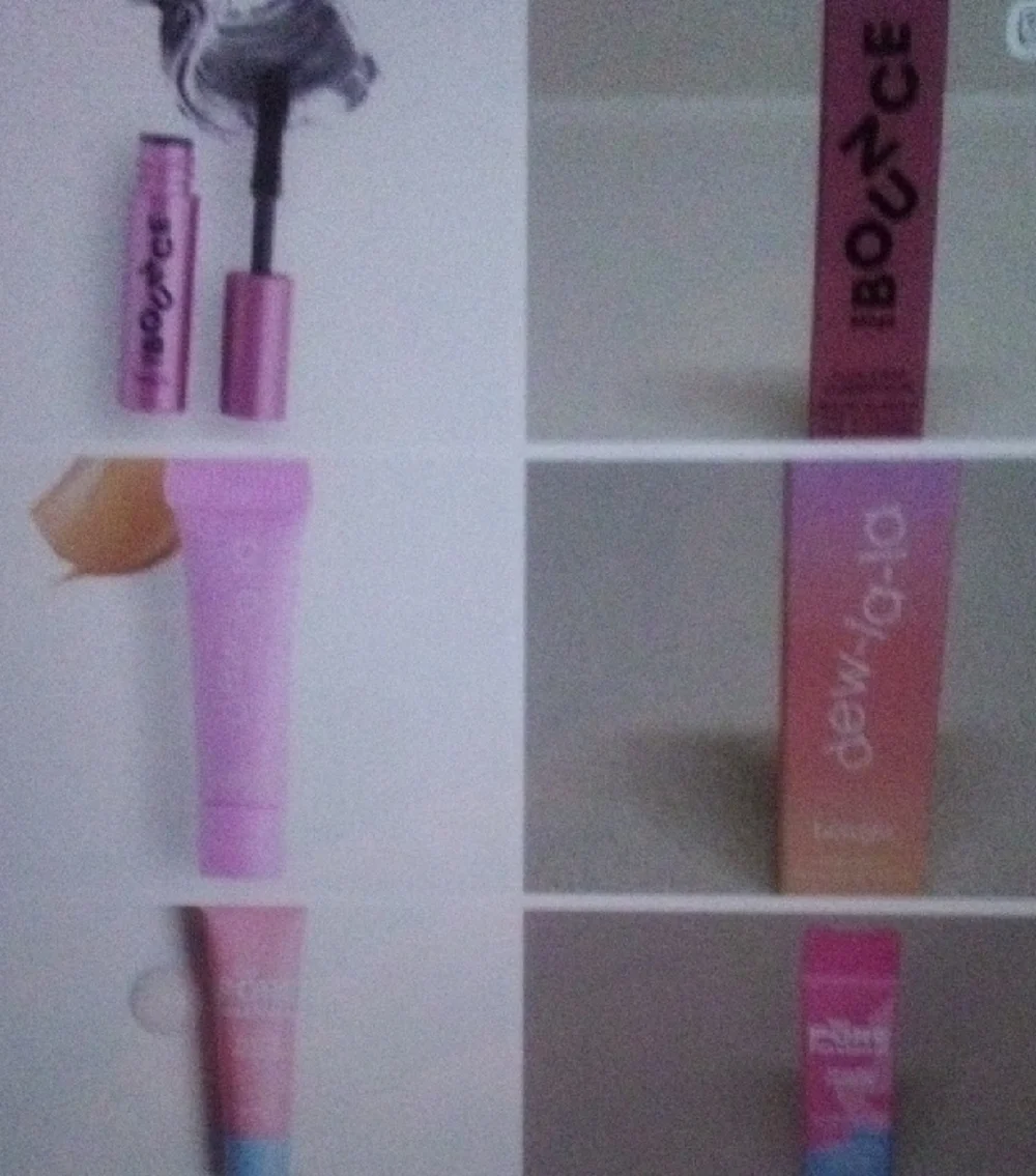 NEW BENEFIT COSMETICS 3 Piece Bundle